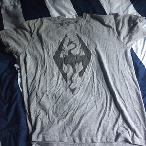 Skyrim shirt-XL